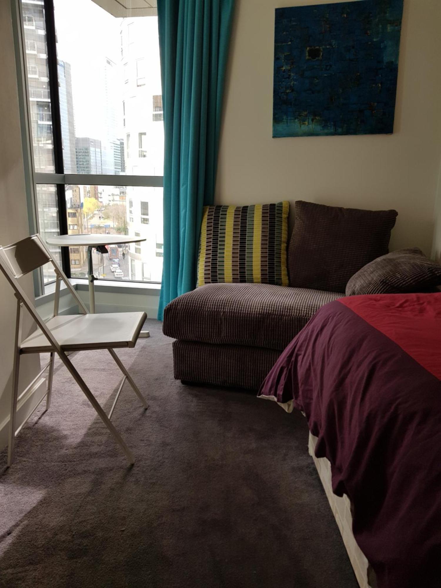 Private In Luxury Canary Wharf Gazde/Camere de închiriat Londra