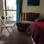 Private Room In Luxury Canary Wharf Apartment